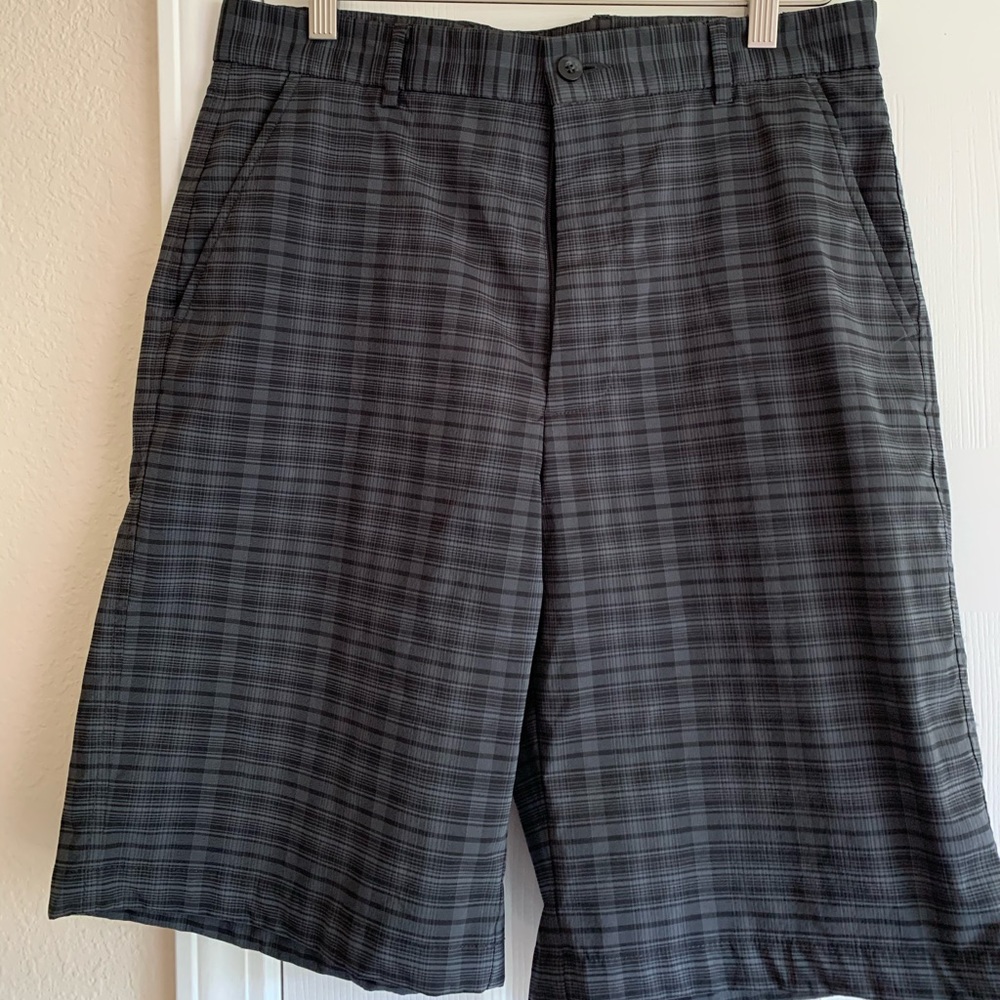 Tommy Armour plaid shorts Size 32
